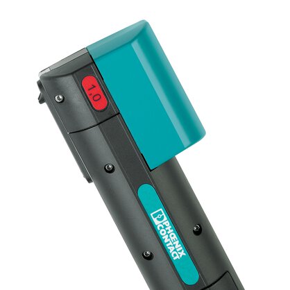 Stripping and crimping devices